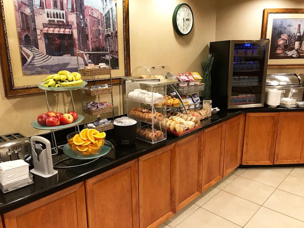 Wingate By Wyndham Louisville East Екстер'єр фото