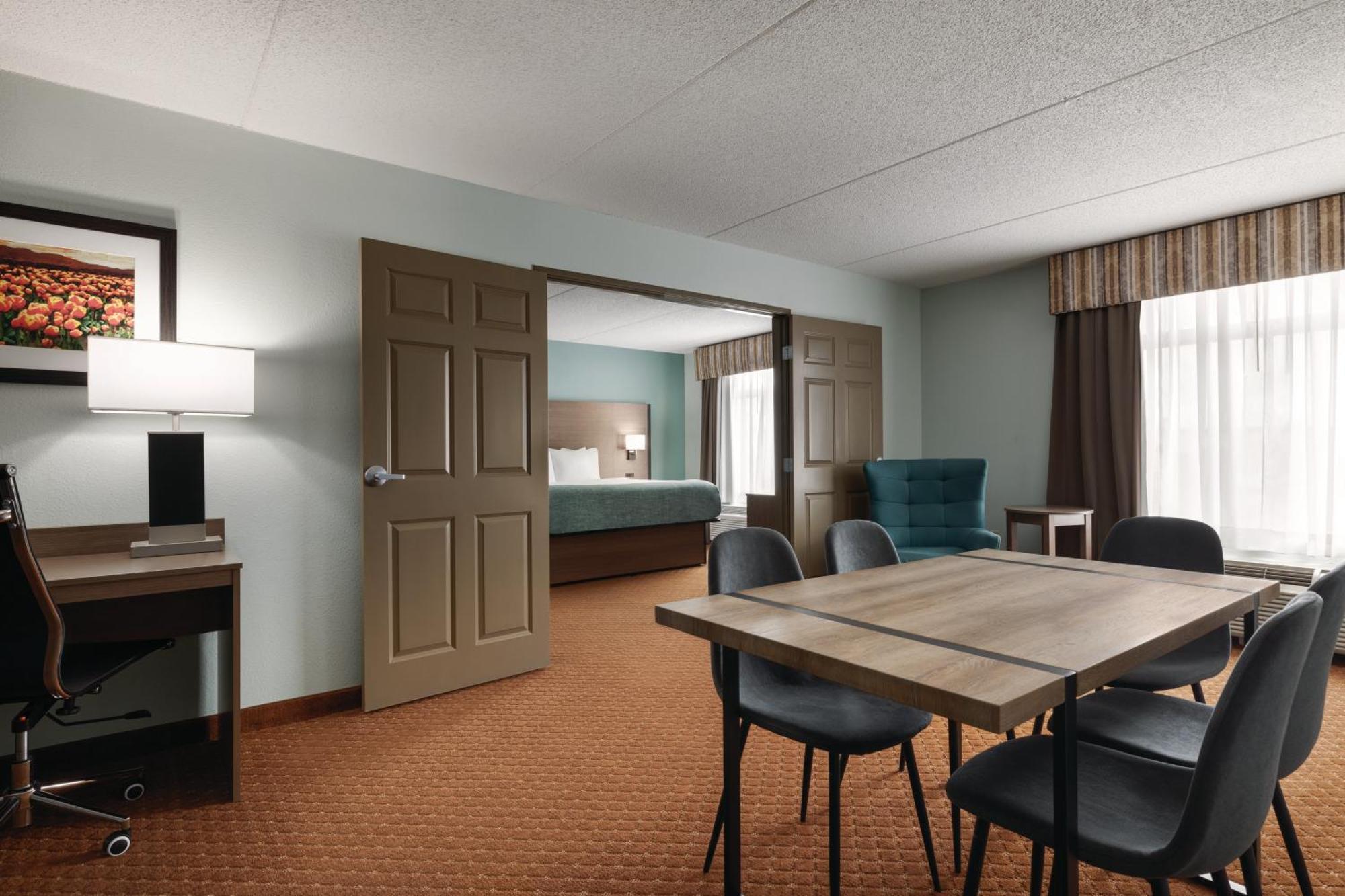 Wingate By Wyndham Louisville East Екстер'єр фото