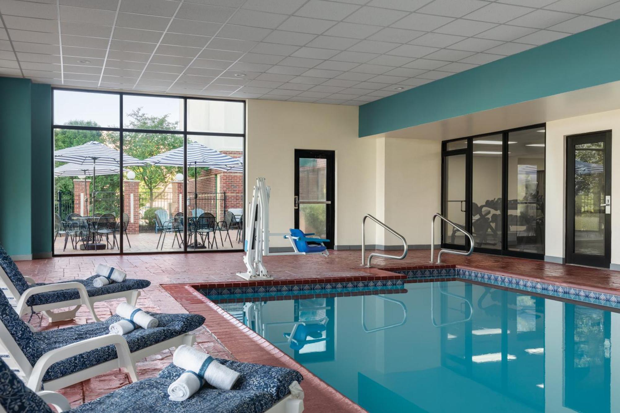 Wingate By Wyndham Louisville East Екстер'єр фото