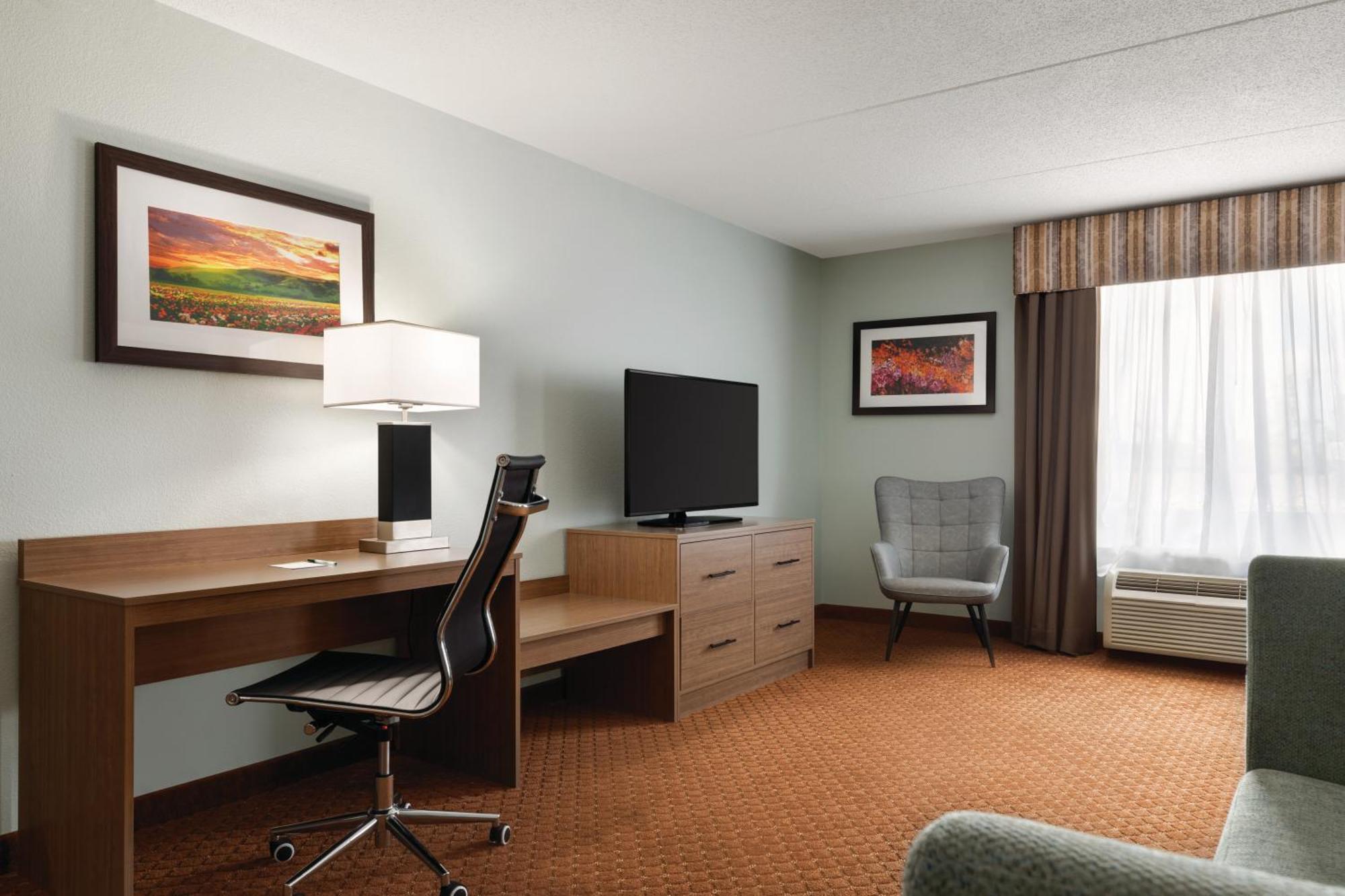 Wingate By Wyndham Louisville East Екстер'єр фото