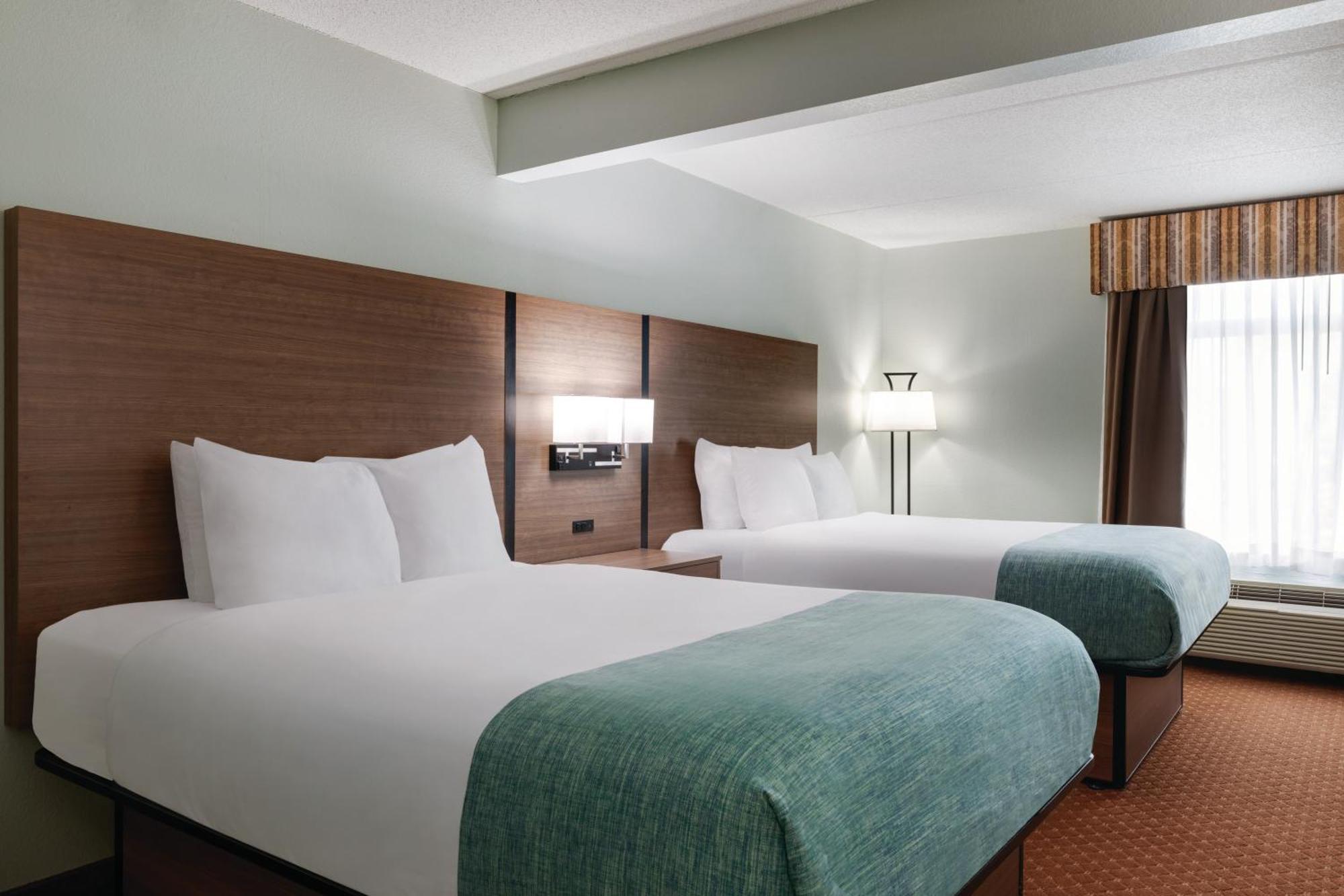 Wingate By Wyndham Louisville East Екстер'єр фото