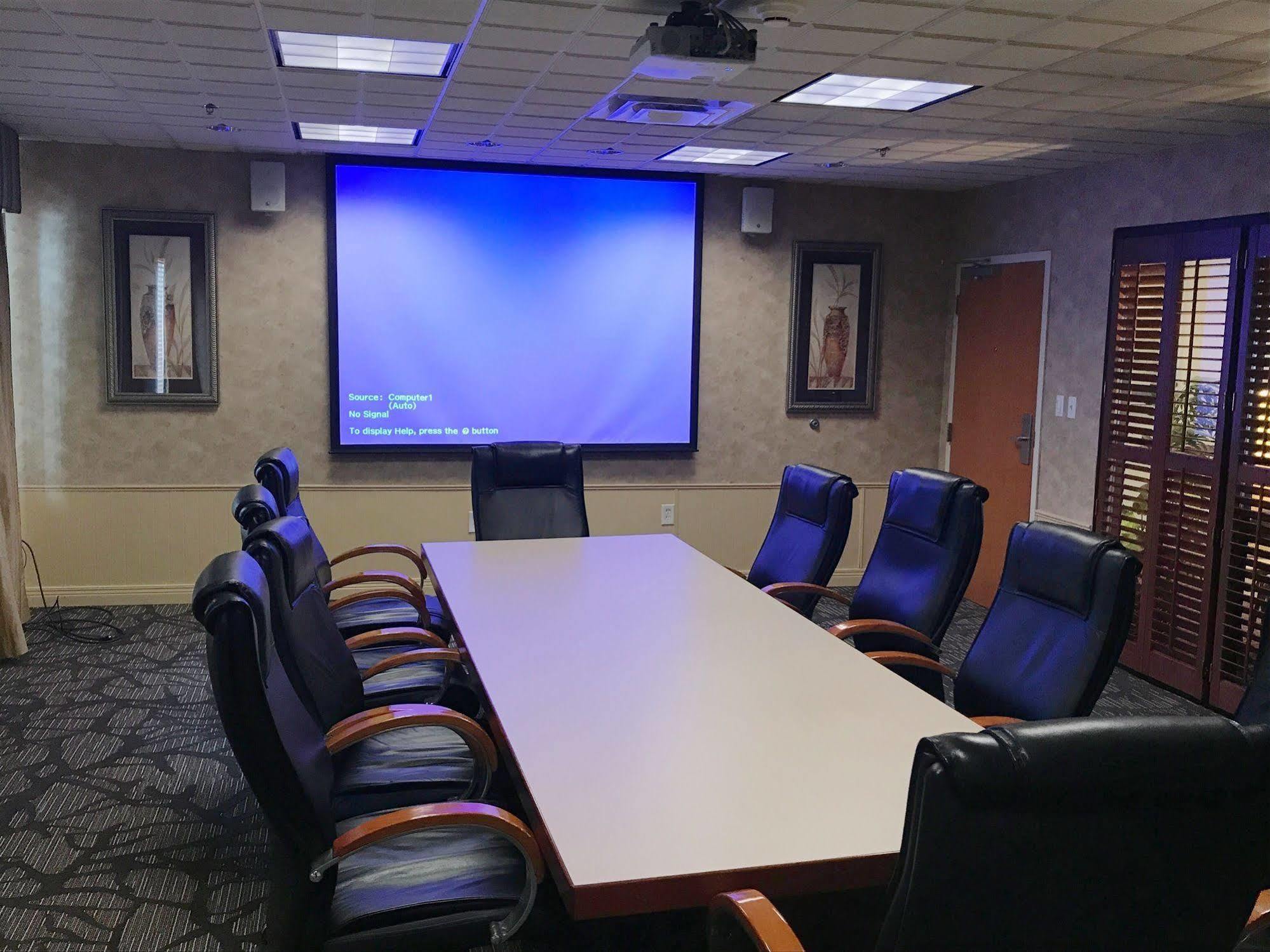 Wingate By Wyndham Louisville East Екстер'єр фото